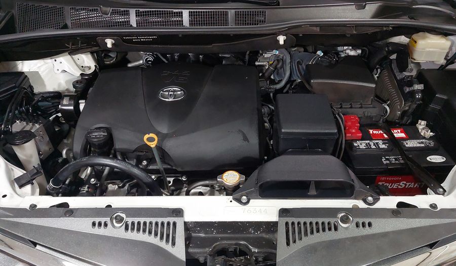 Toyota Sienna 3.5 XLE PIEL AT Minivan 2018