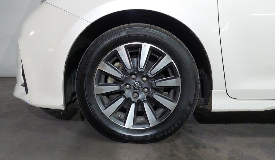 Toyota Sienna 3.5 XLE PIEL AT Minivan 2018