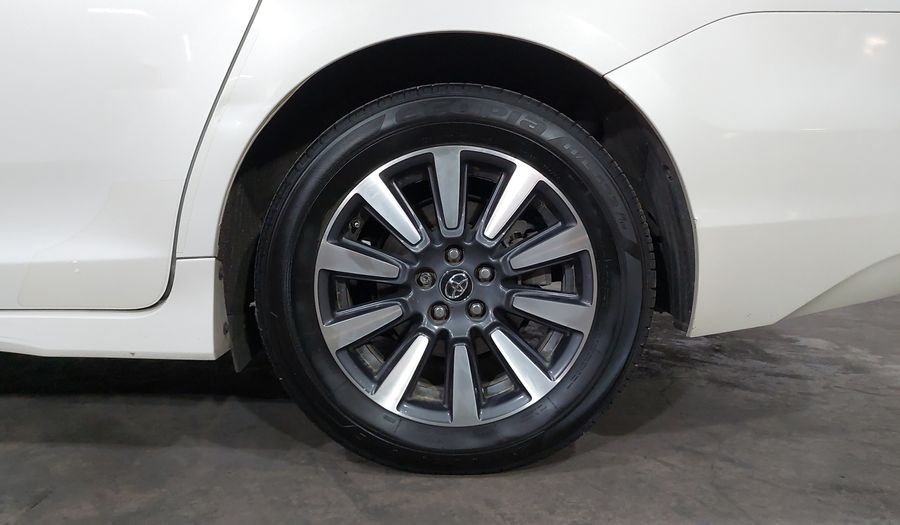 Toyota Sienna 3.5 XLE PIEL AT Minivan 2018