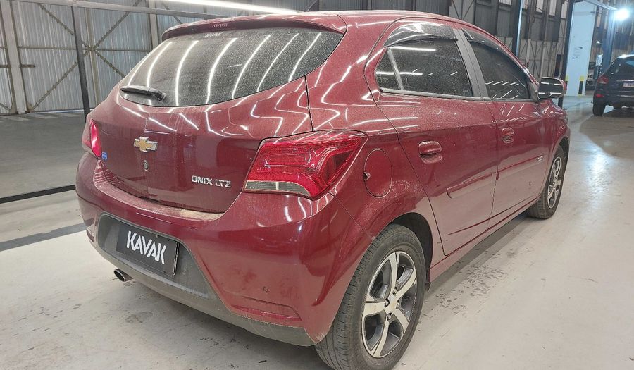 Chevrolet Onix MPFI LTZ Hatchback 2017