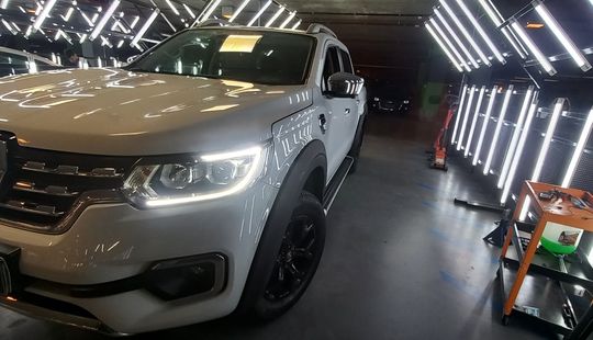 Renault • Alaskan
