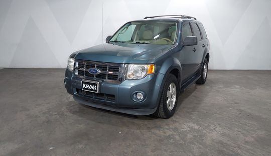 Ford • Escape