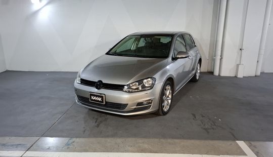 Volkswagen • Golf