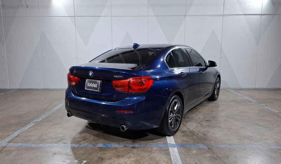 Bmw Serie 1 2.0 120IA SPORT LINE AUTO Sedan 2019