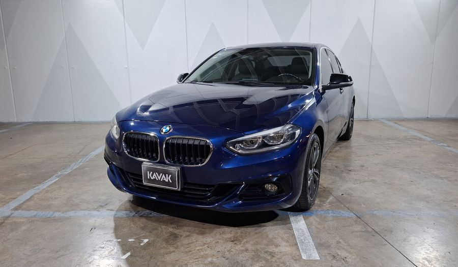 Bmw Serie 1 2.0 120IA SPORT LINE AUTO Sedan 2019