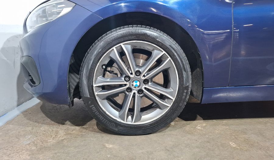Bmw Serie 1 2.0 120IA SPORT LINE AUTO Sedan 2019