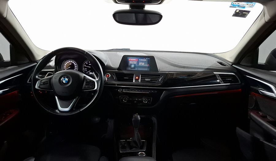 Bmw Serie 1 2.0 120IA SPORT LINE AUTO Sedan 2019