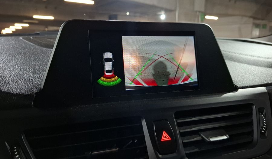 Bmw Serie 1 2.0 120IA SPORT LINE AUTO Sedan 2019
