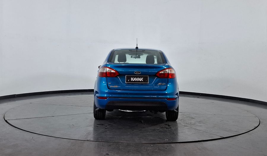 Ford Fiesta Kinetic Design 1.6 SE PLUS MT Sedan 2018