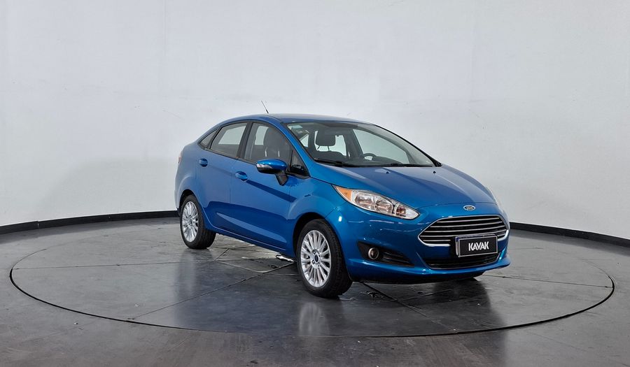 Ford Fiesta Kinetic Design 1.6 SE PLUS MT Sedan 2018