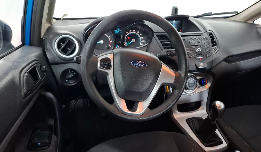 Ford Fiesta Kinetic Design 1.6 SE PLUS MT Sedan 2018