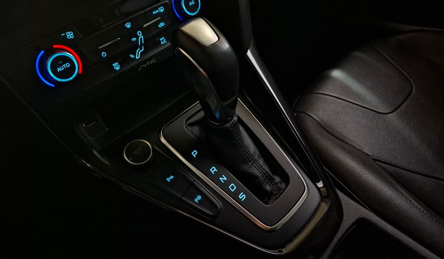 Ford Focus Iii 2.0 TITANIUM AT Hatchback 2017