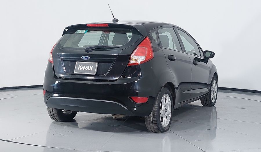 Ford Fiesta 1.6 SE AT Hatchback 2015