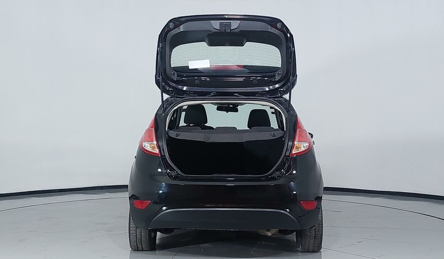 Ford Fiesta 1.6 SE AT Hatchback 2015