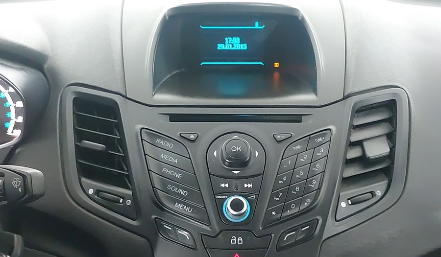 Ford Fiesta 1.6 SE AT Hatchback 2015