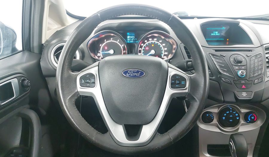 Ford Fiesta 1.6 SE AT Hatchback 2015