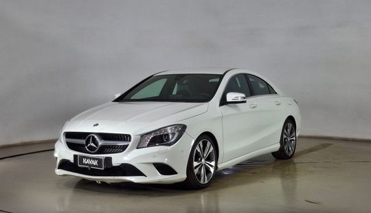 Mercedes Benz • Clase CLA