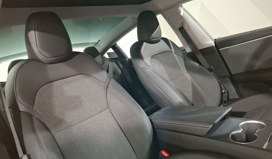 Tesla Model 3 BEV RWD AUTO Sedan 2025
