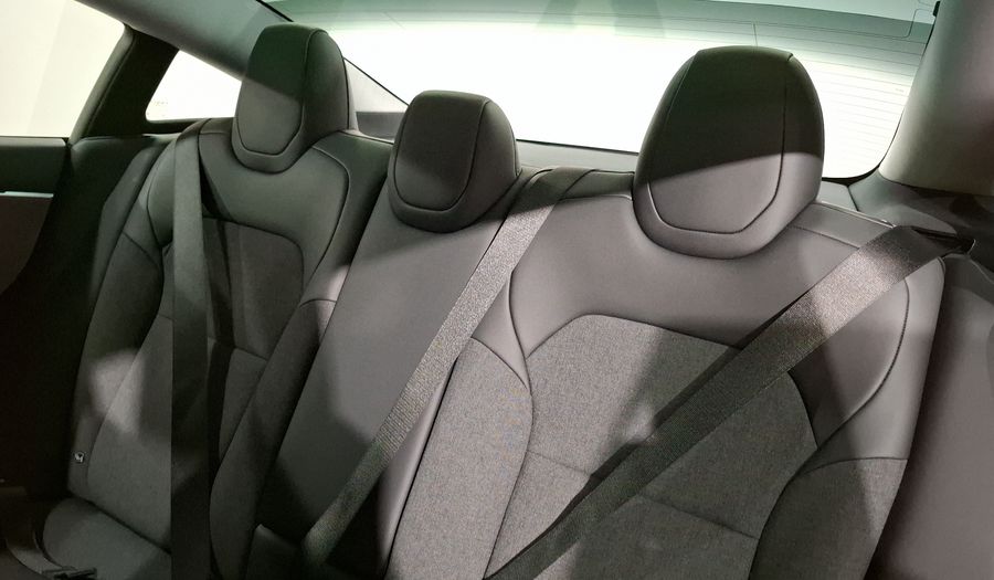 Tesla Model 3 BEV RWD AUTO Sedan 2025
