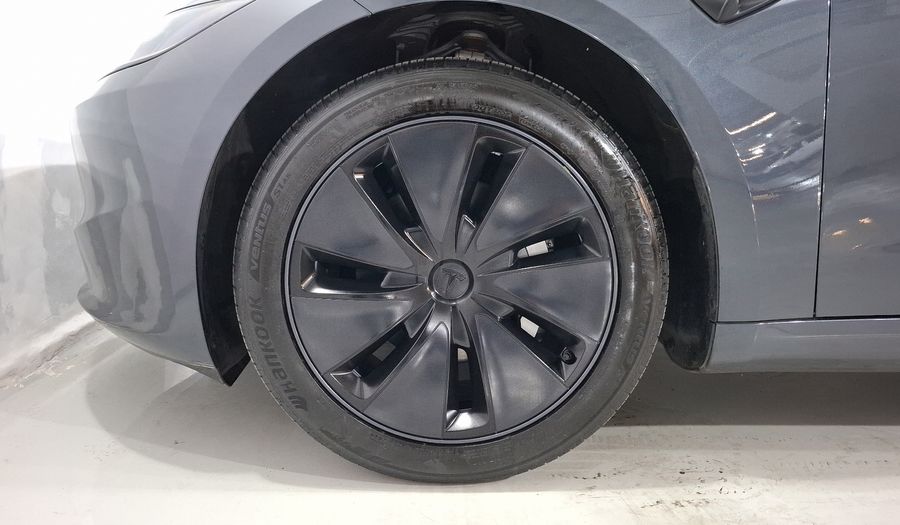 Tesla Model 3 BEV RWD AUTO Sedan 2025