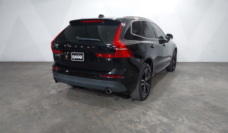 Volvo Xc60 2.0 T5 MOMENTUM AUTO AWD Suv 2021