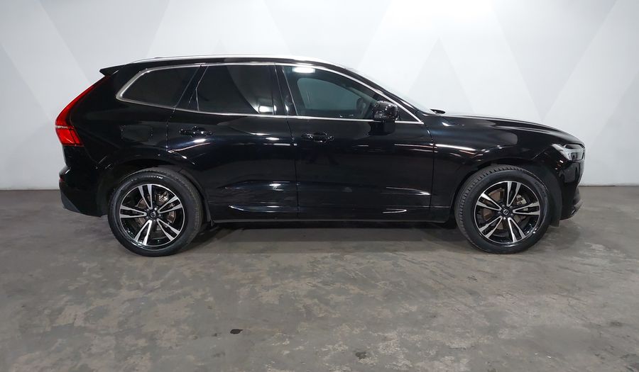 Volvo Xc60 2.0 T5 MOMENTUM AUTO AWD Suv 2021
