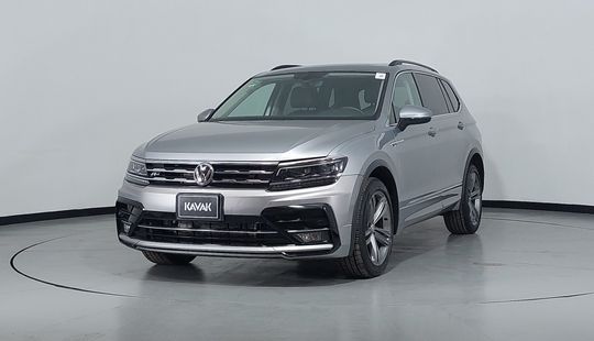 Volkswagen • Tiguan