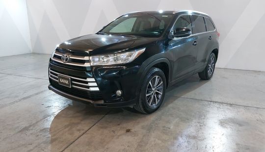 Toyota • Highlander