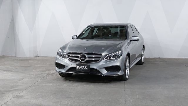 Mercedes Benz • Clase E
