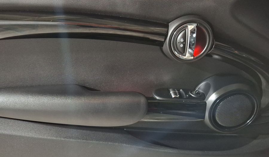 Mini Cooper 1.5 COOPER CHILI Hatchback 2016