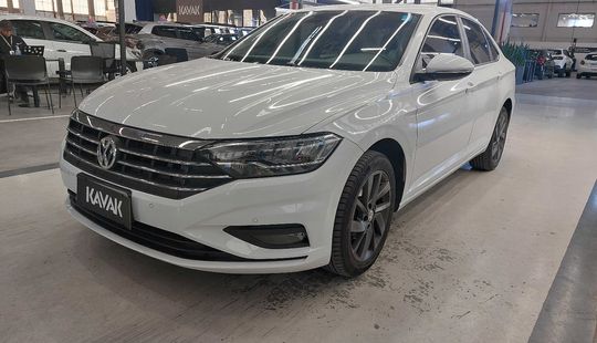 Volkswagen • Jetta