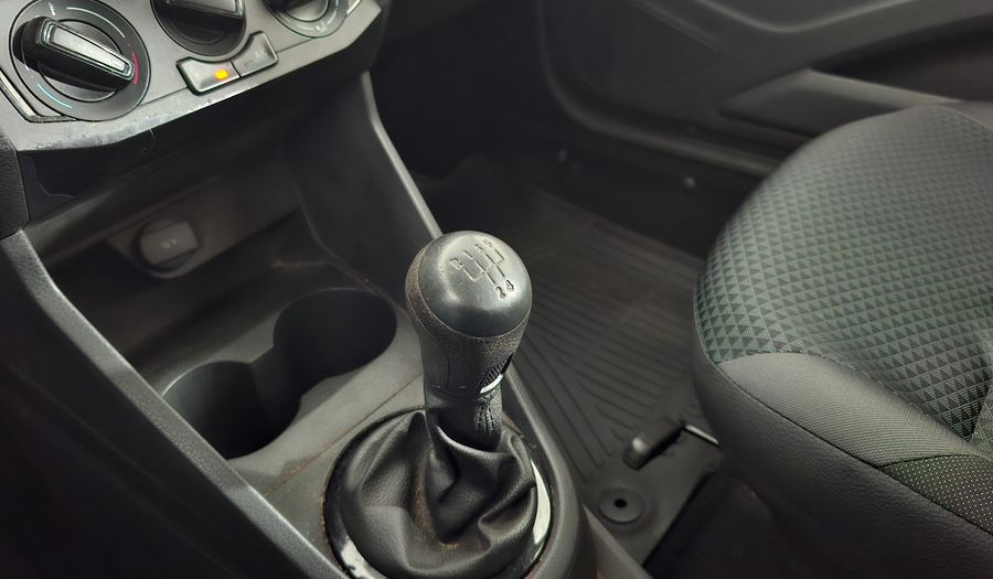 Volkswagen Voyage 1.6 TRENDLINE Sedan 2018