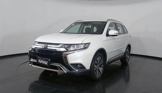 Mitsubishi • Outlander