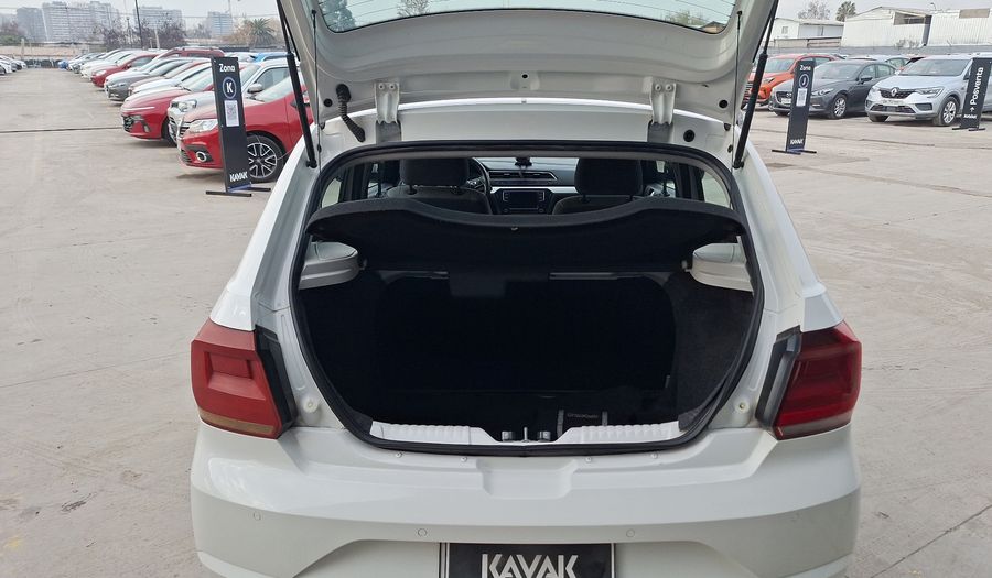 Volkswagen Gol 1.6 HIGHLINE Hatchback 2021