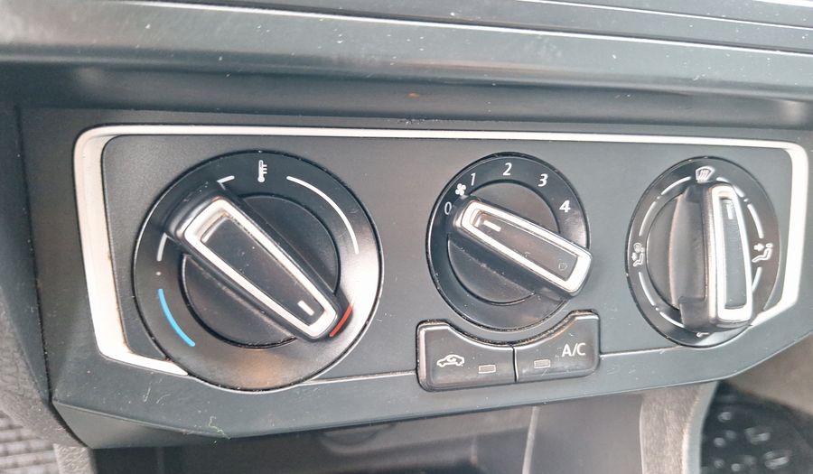 Volkswagen Gol 1.6 HIGHLINE Hatchback 2021