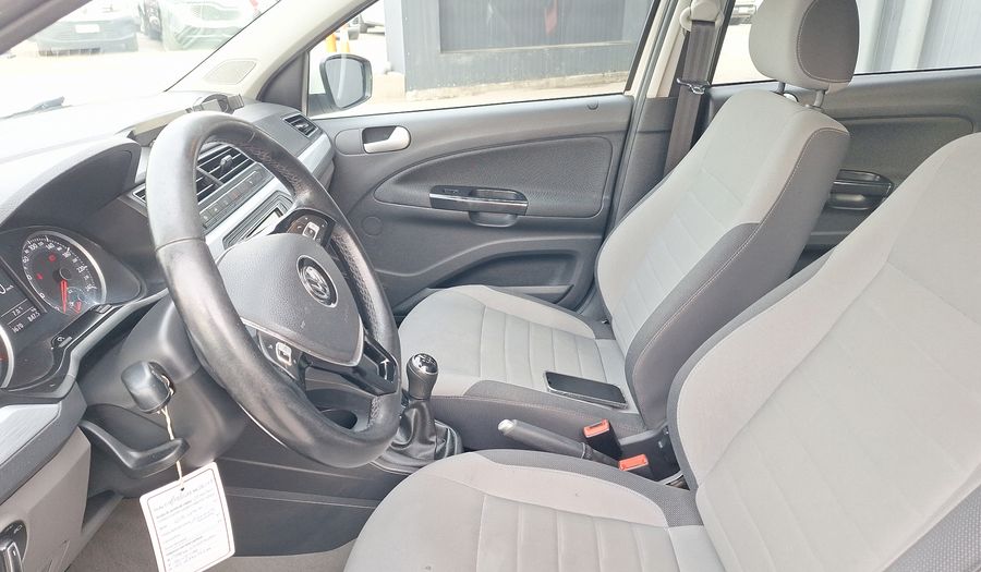 Volkswagen Gol 1.6 HIGHLINE Hatchback 2021