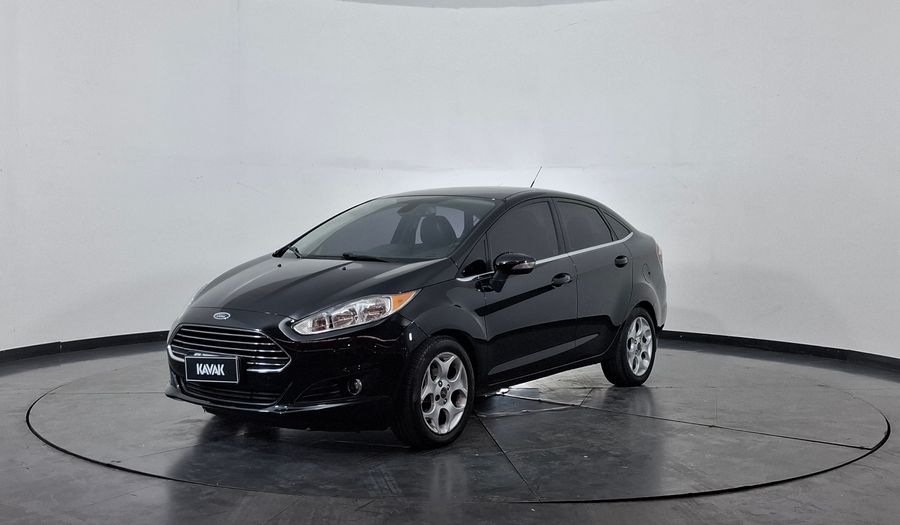 Ford Fiesta Kinetic Design 1.6 TITANIUM Sedan 2014