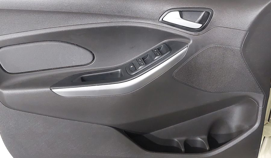 Ford Ka SIGMA SEL Hatchback 2015