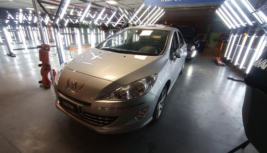 Peugeot • 408