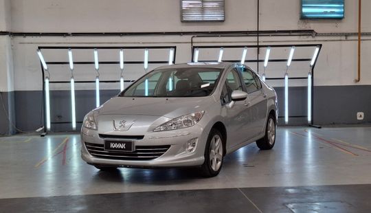 Peugeot • 408