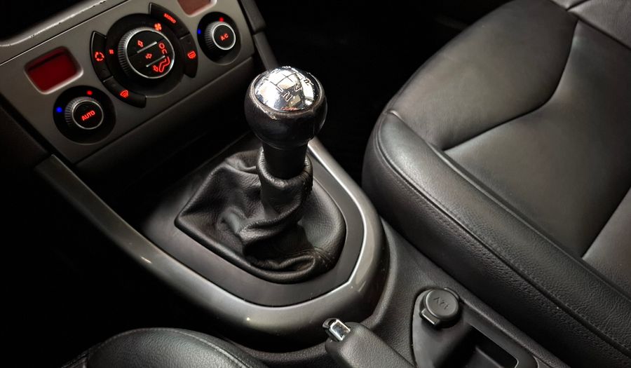 Peugeot 408 2.0 16V ALLURE+ Sedan 2013
