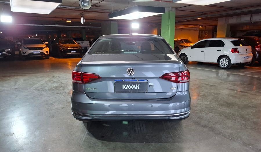 Volkswagen Virtus 1.6 MSI HIGHLINE Sedan 2018