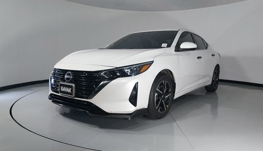 Nissan • Sentra