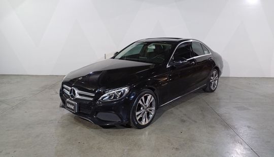 Mercedes Benz • Clase C