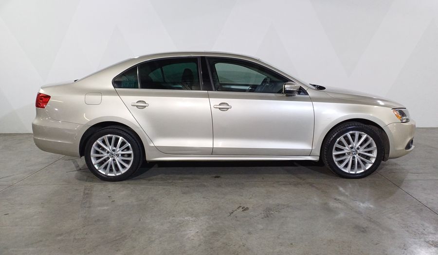 Volkswagen Jetta 2.5 SPORT PAQ WELTRADIO TECHO TIPTRONIC Sedan 2014