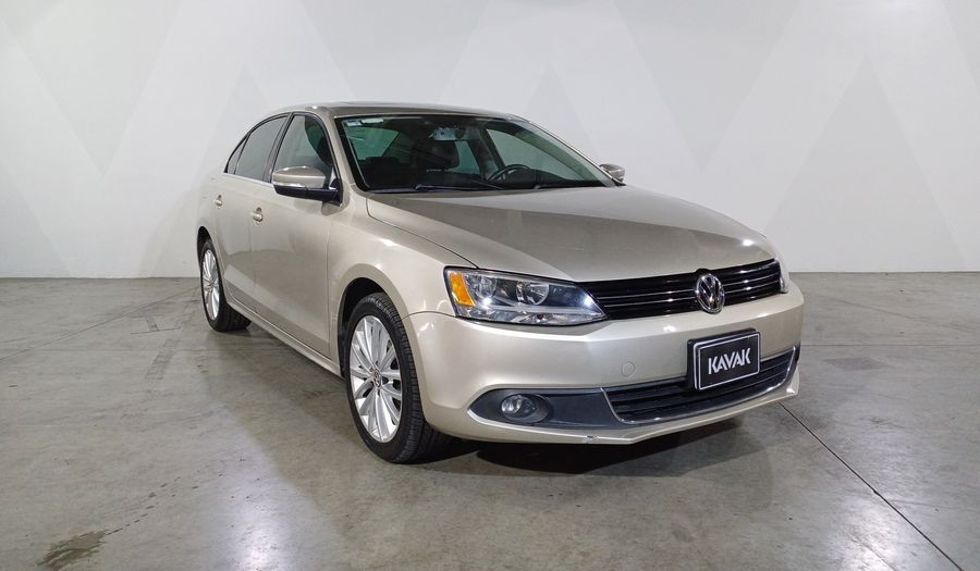 Volkswagen Jetta 2.5 SPORT PAQ WELTRADIO TECHO TIPTRONIC Sedan 2014