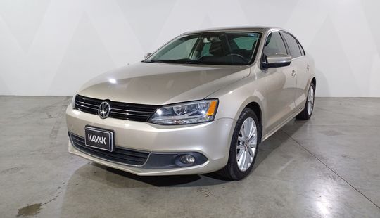 Volkswagen • Jetta