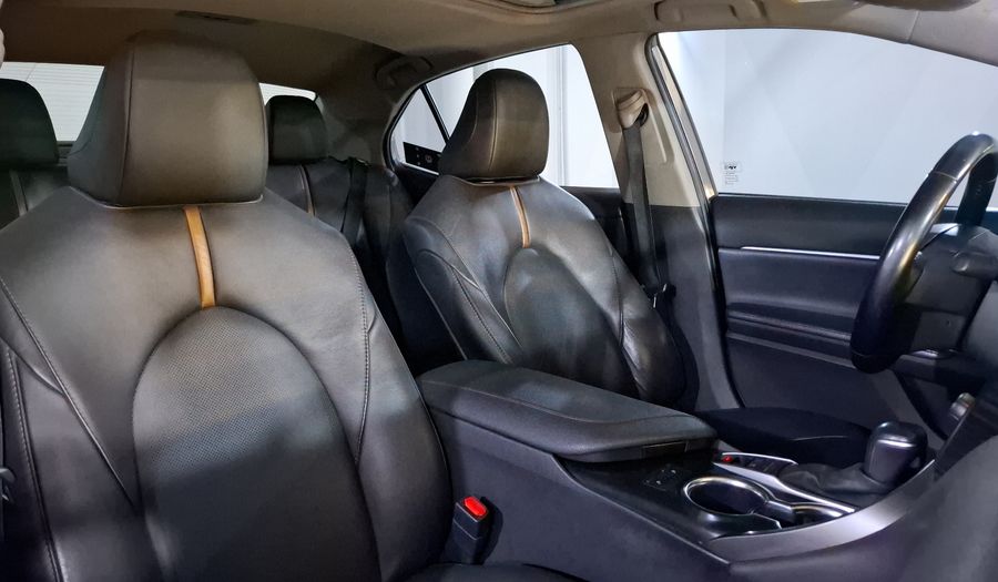 Toyota Camry 2.5 XLE NAVI HV AUTO Sedan 2020