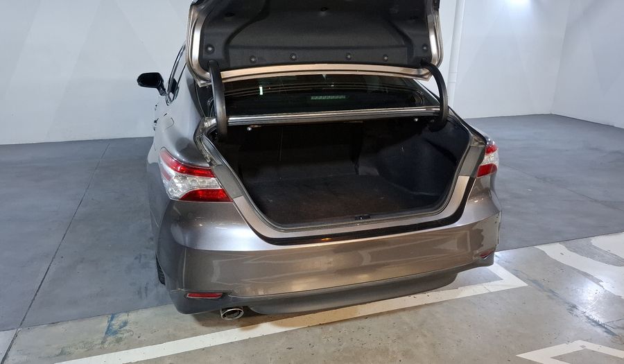 Toyota Camry 2.5 XLE NAVI HV AUTO Sedan 2020