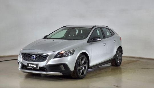 Volvo • V40